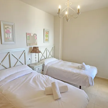 Апартаменти Spanish Connection - Punta Cormoran